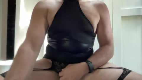 Just Enjoy the Show online show from 13, 6, 2026
