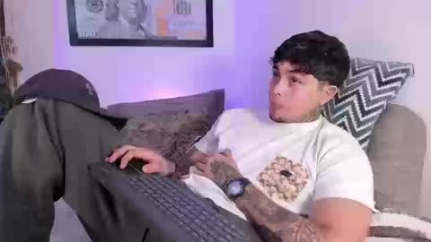 juan_alvarez18 online show from 27, 9, 2025