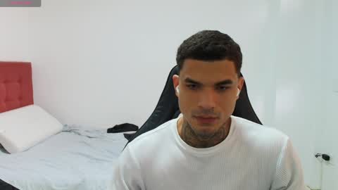 Snapshot of juan_gomez_1 chatting on 25, 4, 2026 juan_gomez_1 online show from 25, 4, 2026