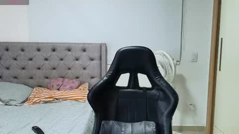 juan_gomez_1 online show from 22, 6, 2026