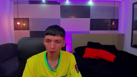 JuanSteven online show from 11, 12, 2024