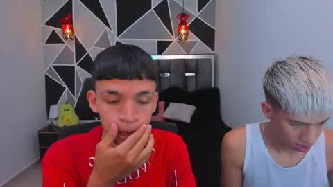 Snapshot of juan_nd_steven chatting on 21, 4, 2026 JuanSteven online show from 21, 4, 2026