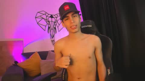 Snapshot of juan_posada1 chatting on 3, 2, 2026 Juan Posada online show from 3, 2, 2026