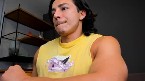 Snapshot of juandres007 chatting on 3, 5, 2026 JUANDRES online show from 3, 5, 2026