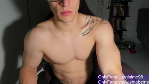 Snapshot of juanisimo_ chatting on 28, 4, 2026 JUANISIMO online show from 28, 4, 2026