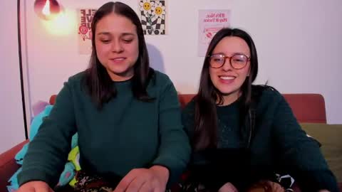 juanitaaa_ online show from 8, 5, 2026