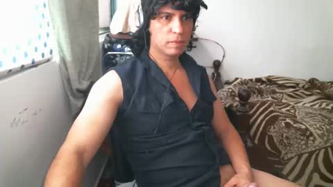 Snapshot of juanito2727 chatting on 8, 12, 2024 amor online show from 8, 12, 2024