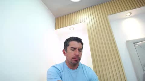 Snapshot of juank_fit45 chatting on 24, 4, 2026 Juan k online show from 24, 4, 2026