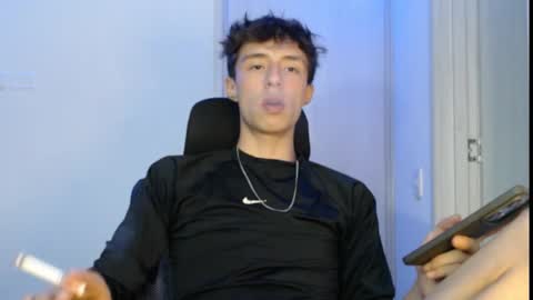 Snapshot of juanmres chatting on 18, 10, 2025 juanmres online show from 18, 10, 2025