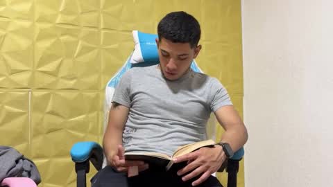 Snapshot of juanperez1999777 chatting on 17, 10, 2025 juanperez1999777 online show from 17, 10, 2025