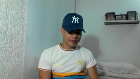 Snapshot of juicy_boy22 chatting on 14, 6, 2026 Miguel online show from 14, 6, 2026