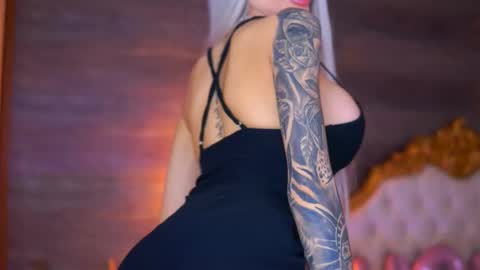 Snapshot of juicy_jessye chatting on 5, 2, 2026 Jessye online show from 5, 2, 2026