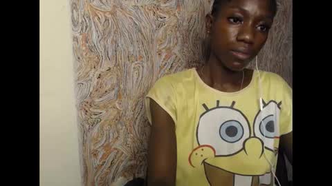 Snapshot of juicyberryx chatting on 16, 2, 2025 queen online show from 16, 2, 2025