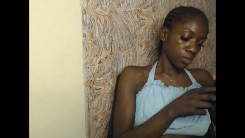 Snapshot of juicyberryx chatting on 23, 2, 2025 queen online show from 23, 2, 2025