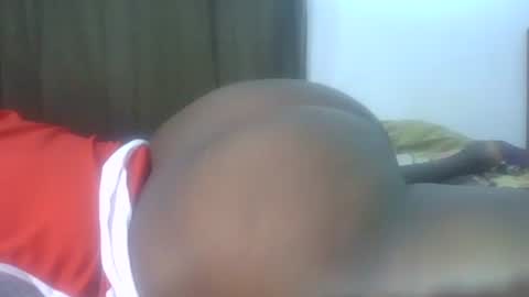 Snapshot of juicybooty_001 chatting on 1, 12, 2024 Sweetass online show from 1, 12, 2024