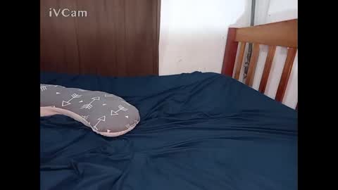 Snapshot of juicybooty_001 chatting on 27, 1, 2025 Sweetass online show from 27, 1, 2025