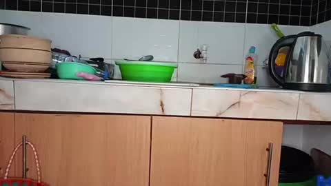 Snapshot of juicybooty_001 chatting on 3, 10, 2025 Sweetass online show from 3, 10, 2025