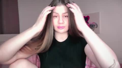 Snapshot of juicyhelenx chatting on 5, 4, 2026 Elena online show from 5, 4, 2026