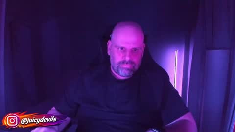 JuicyLounge online show from 5, 4, 2026