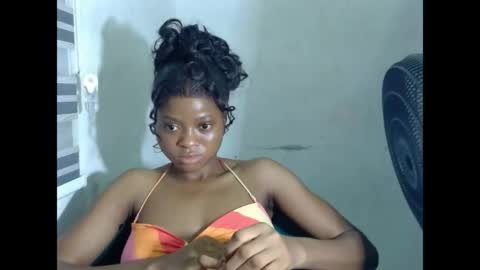 juicynpinkx online show from 18, 4, 2026