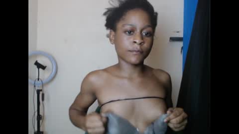 juicynwetx online show from 23, 2, 2025