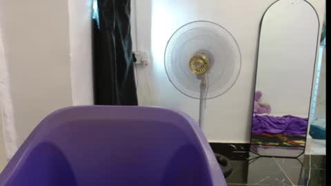 juicyxpink online show from 25, 2, 2026