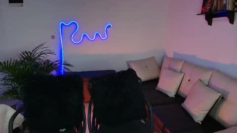 Jules and Gia online show from 9, 2, 2025