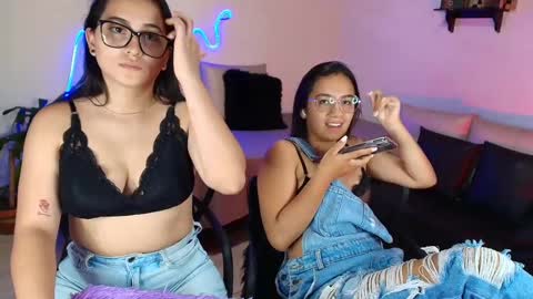 Jules and Gia online show from 21, 2, 2025