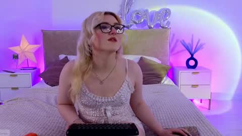 Jules Nightt online show from 25, 5, 2026