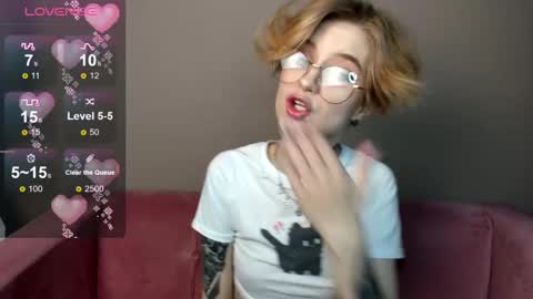 Snapshot of julescrown chatting on 28, 2, 2025 Jules online show from 28, 2, 2025