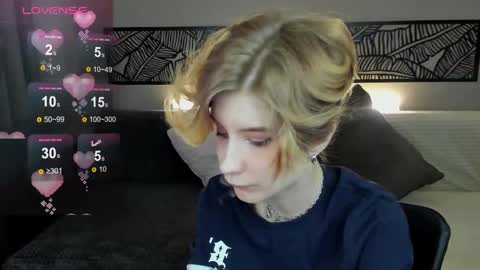 Snapshot of julescrown chatting on 7, 3, 2025 Jules online show from 7, 3, 2025