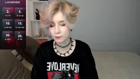 Snapshot of julescrown chatting on 11, 9, 2025 Jules online show from 11, 9, 2025