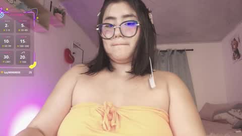 Snapshot of juli_1213 chatting on 1, 11, 2025 Juliana online show from 1, 11, 2025