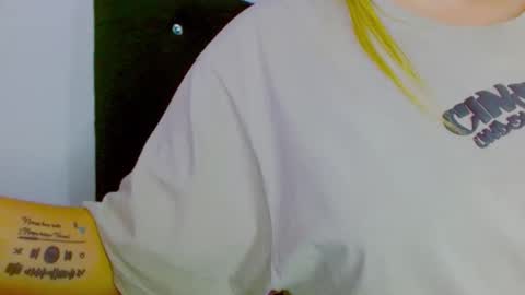  Juliana Torres  online show from 31, 10, 2025