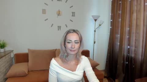 julia__cherry_ online show from 28, 12, 2024