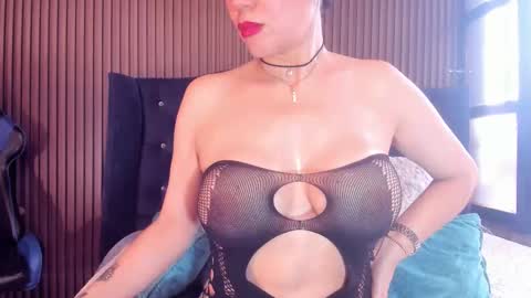 Snapshot of julia_dawson chatting on 9, 10, 2025 Julia online show from 9, 10, 2025