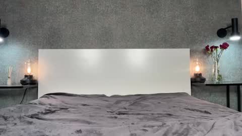 Julia R Le online show from 12, 3, 2025