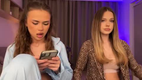 Snapshot of julia_rle chatting on 25, 3, 2026 Julia R Le online show from 25, 3, 2026