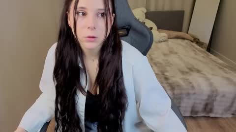 Julia Shyy online show from 29, 4, 2026