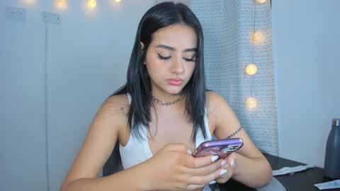 julia_strauns online show from 5, 12, 2024