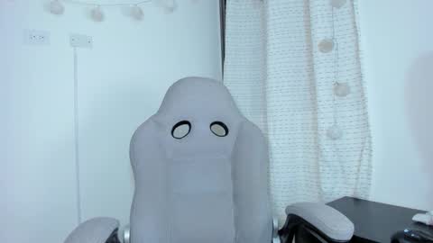 julia_strauns online show from 31, 12, 2024