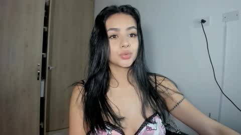 julia_strauns online show from 25, 11, 2025