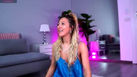 Snapshot of juliahyde chatting on 18, 1, 2026 Julia online show from 18, 1, 2026