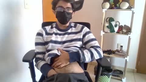 Snapshot of julian_mora7 chatting on 5, 3, 2025 Julian Mora online show from 5, 3, 2025