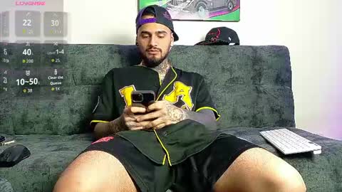 Julian independent model online show from 22, 6, 2026