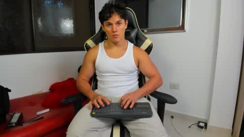 julian_wallace online show from 2, 2, 2026