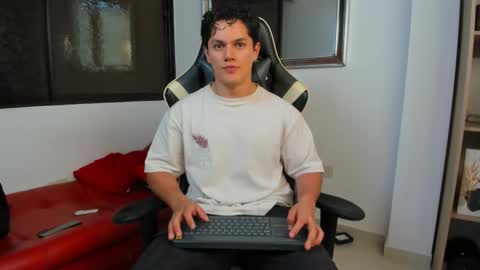 julian_wallace online show from 8, 2, 2026