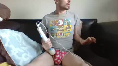 julianjj2001 online show from 1, 2, 2025