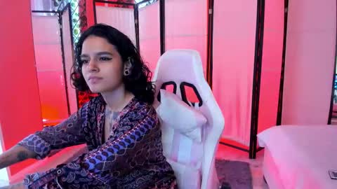 julianne_7 online show from 7, 2, 2026