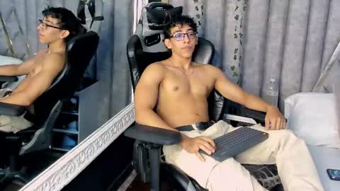 Snapshot of julianrouss chatting on 6, 7, 2026 Julian online show from 6, 7, 2026